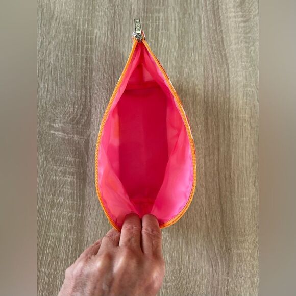 NWOT … CLINIQUE Floral Cosmetic / Makeup Bag - Picture 3 of 3